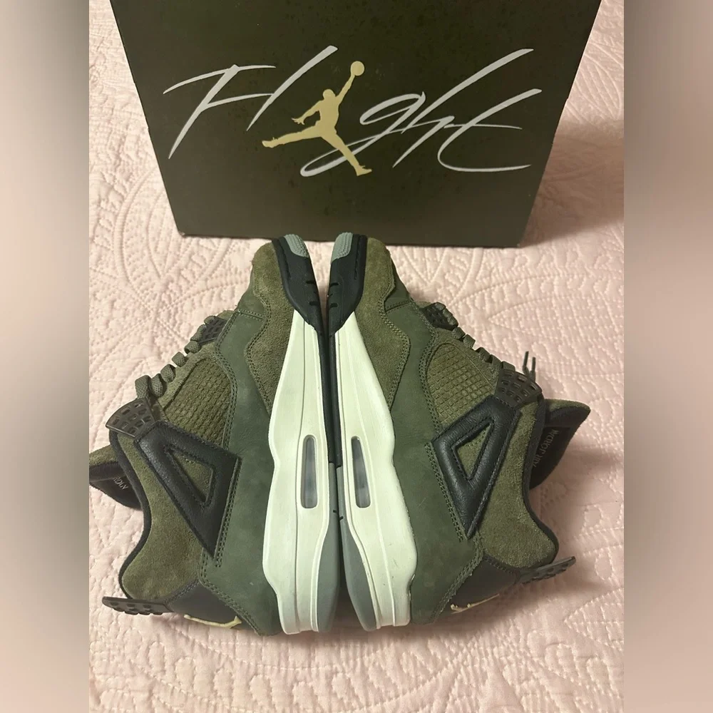 Jordan 4 SE craft medium olive